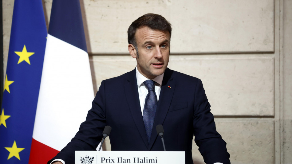 Macron, 'entriamo in una nuova era'