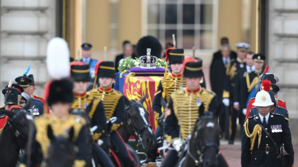 Londres inicia su multitudinario adiós a Isabel II