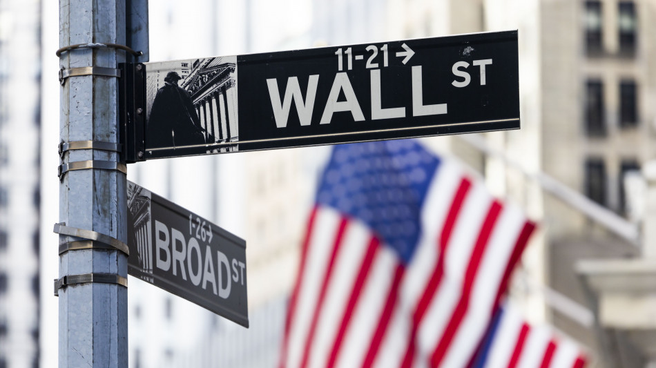 Wall Street apre debole, Dj +0,22%, Nasdaq -0,54%