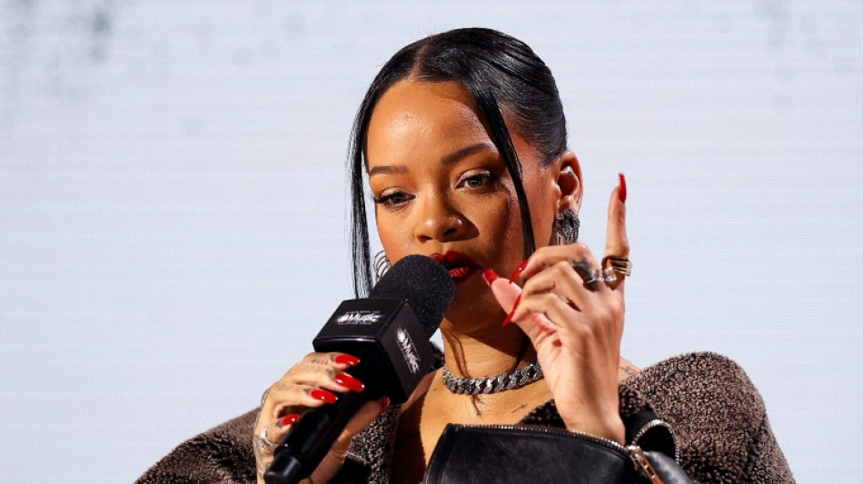 Rihanna de retour sur scène au Super Bowl