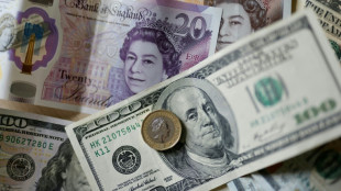 Pound sinks on UK political chaos