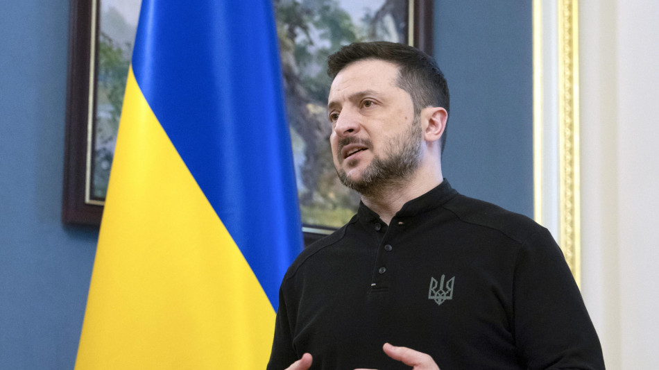 Zelensky a Washington, incontra in hotel senatori Usa