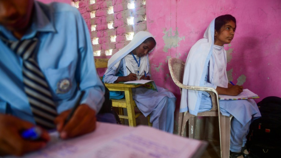 Floods sweep future from Pakistan schoolchildren