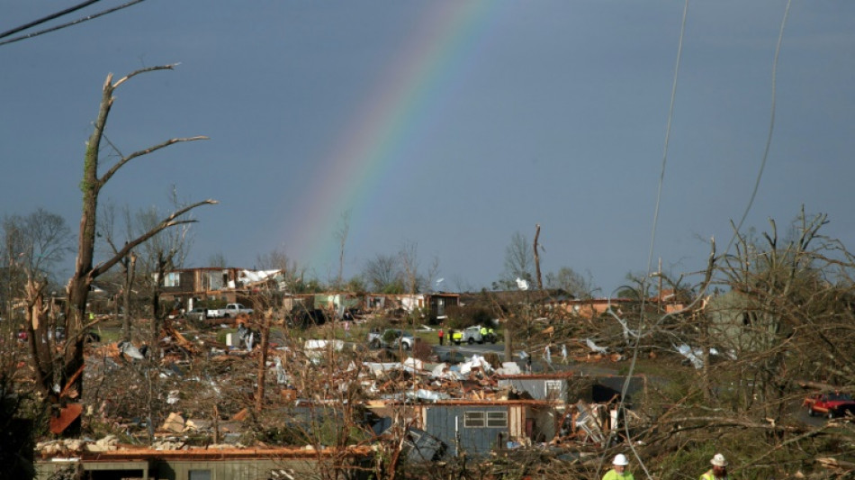 Sube a 29 el saldo de muertos por tornados y fuertes tormentas en EEUU