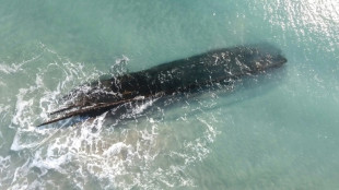 Archeologists probe mysterious Canadian shipwreck