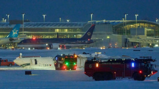 Canada: un avion se retourne à l'atterrissage, 17 blessés