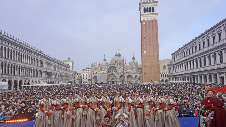 Carnevale, nel ponte del martedì grasso turismo vale 450 milioni