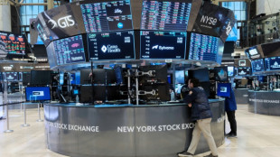 Wall Street ouvre en légère hausse en attendant les minutes de la Fed