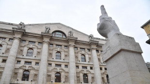 Borsa: Milano chiude in contenuto rialzo, Ftse Mib +0,1%