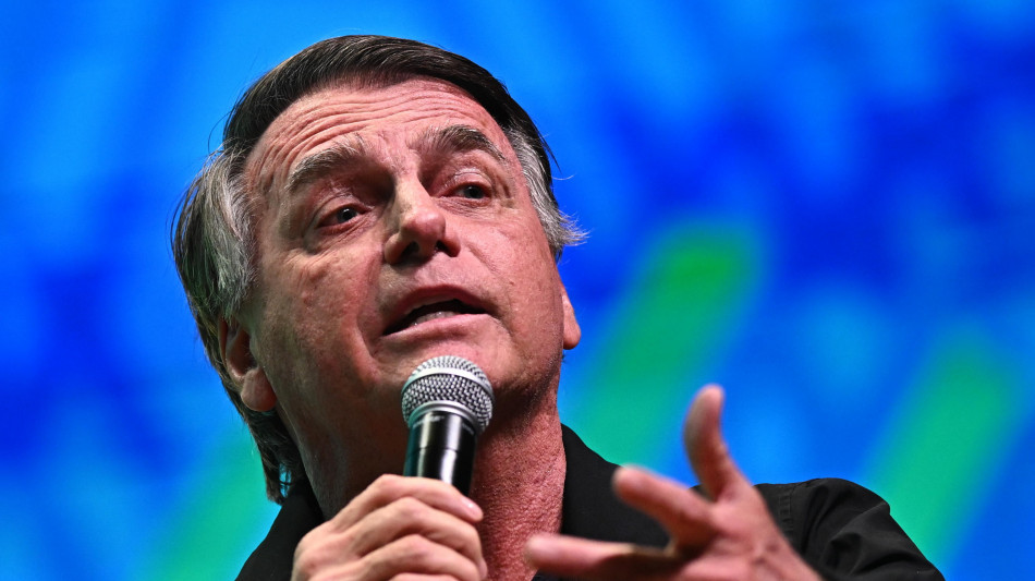 Bolsonaro insiste, 'sarò candidato presidente al voto del 2026'