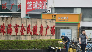 Attaque à la voiture-bélier: la Chine enlève les fleurs en hommage aux victimes