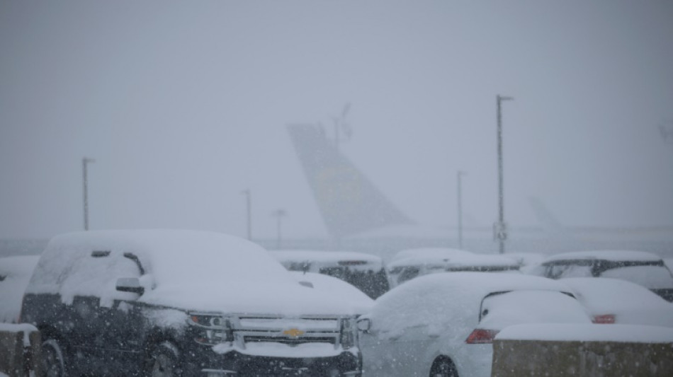 Gran tormenta invernal azota el centro de EEUU con nieve y fuertes vientos