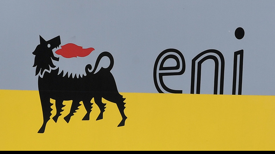 Eni chiude operazione, a Kkr 25% Enilive per 2,96 miliardi