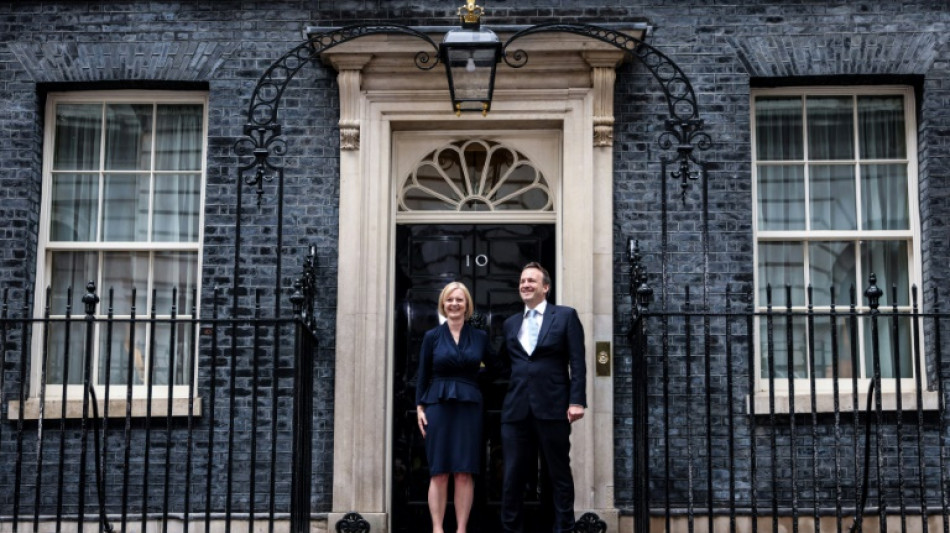 Truss to move teenage daughters and husband into Number 10