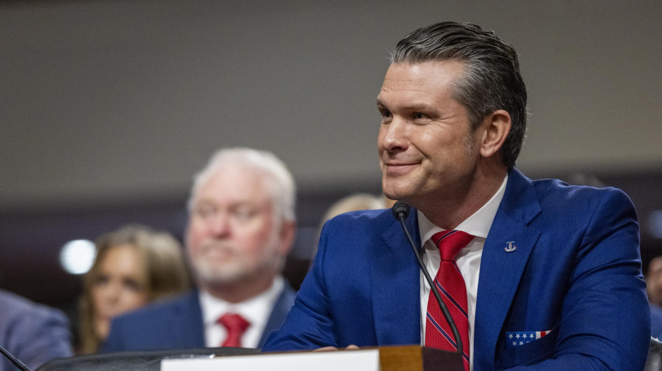 Senato Usa conferma Hegseth a capo del Pentagono