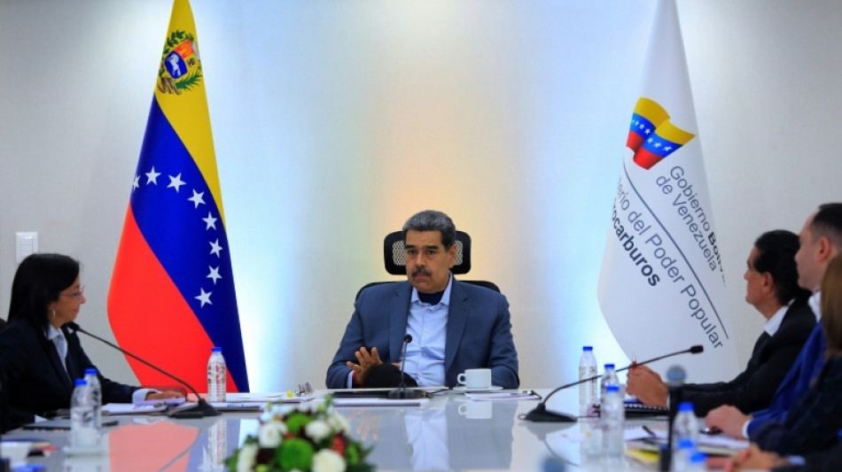 Maduro estende 'tapete vermelho' a investidores após saída da Chevron da Venezuela