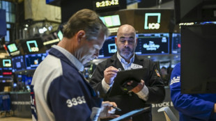 Wall Street termine en légère hausse, nouveau record du S&P 500