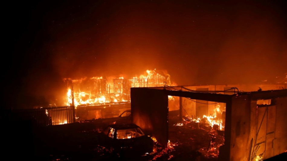 10 feared dead in Chile forest fires