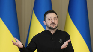 Zelensky, 'da Putin manipolazioni sulla proposta di tregua'