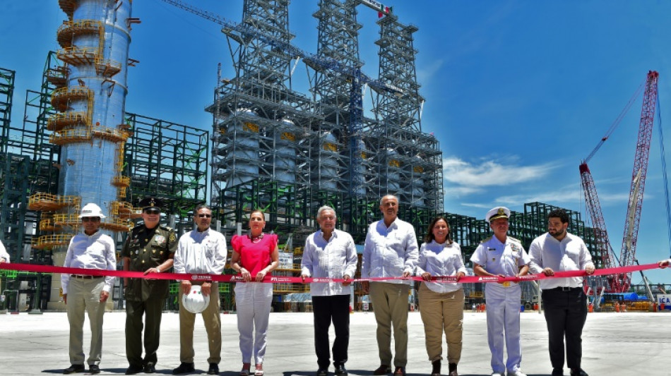 Le Mexique inaugure une raffinerie, vise l'autosuffisance en carburants