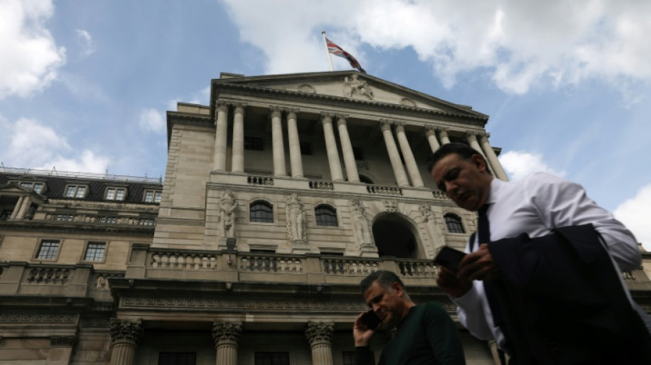 BoE intervenes as IMF criticises UK budget