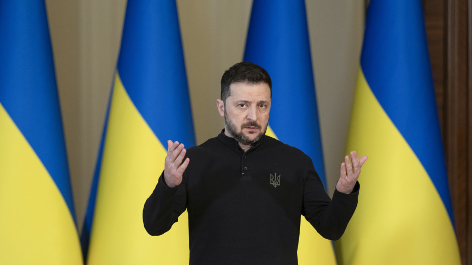 Zelensky, Putin sabota pace, pone condizioni inaccettabili