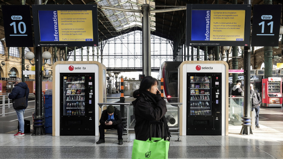 Tornato alla normalità il traffico alla Gare du Nord di Parigi