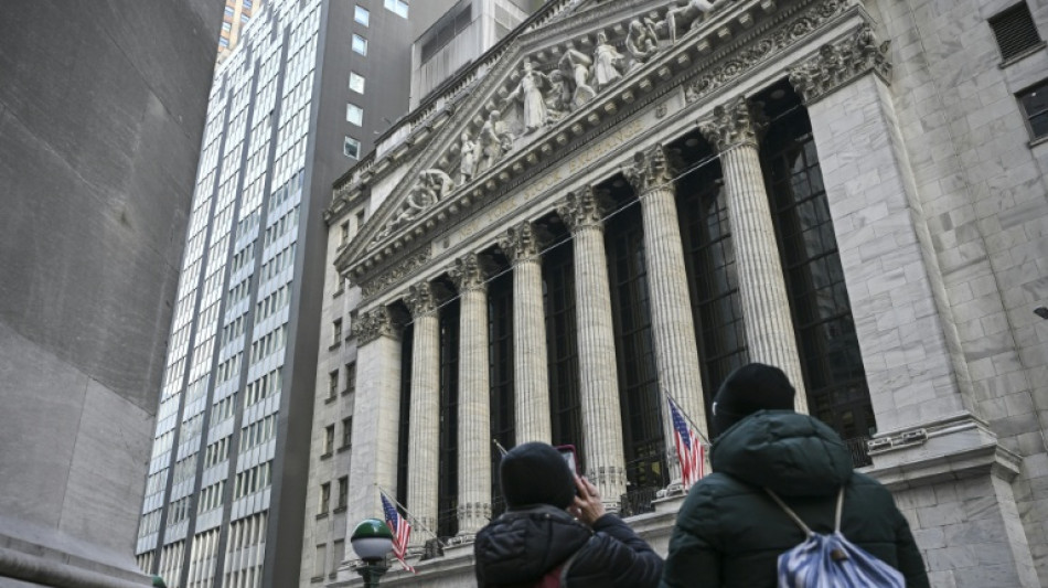 Wall Street termine dans le vert après une semaine mouvementée