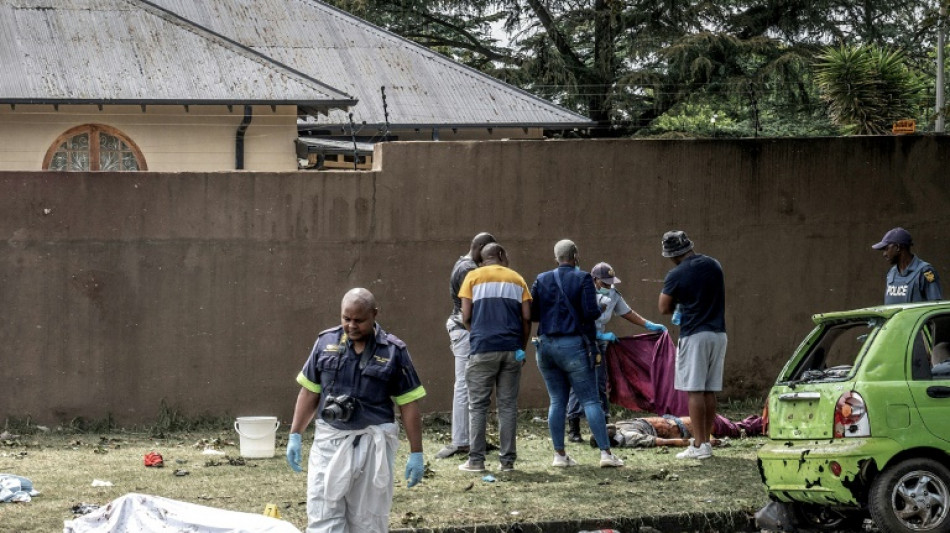 Afrique du Sud: 15 morts dans l'explosion d'un camion-citerne (nouveau bilan)