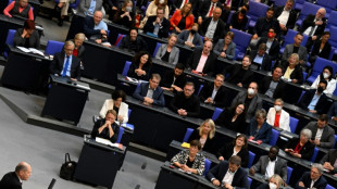 Bundestag befasst sich mit Waffenlieferungen und Protesten im Iran