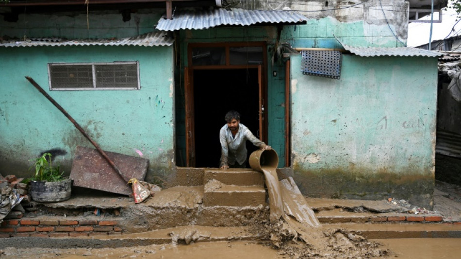 Inundações no Nepal deixam mais de 140 mortos