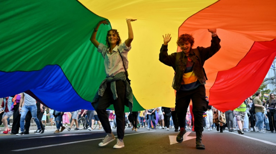 Comunidad LGBTQ de Serbia se moviliza tras cancelación de EuroPride