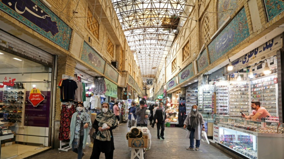 Au bazar de Tajrish à Téhéran, les commerçants font triste mine