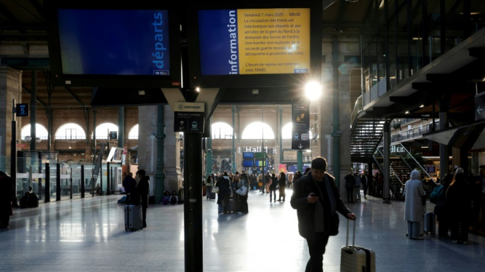 Thousands stranded as massive WWII bomb blocks Paris train station