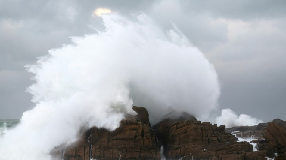 Tormenta Ciarán deja un muerto y rachas de viento récord en Francia