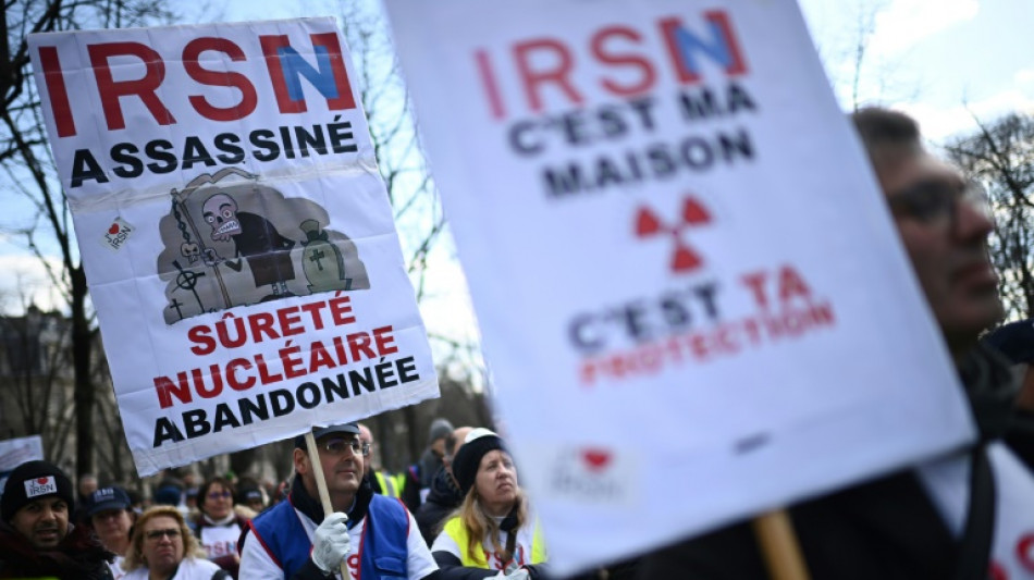 Sûreté nucléaire: manifestation de salariés de l'IRSN, soutien de députés