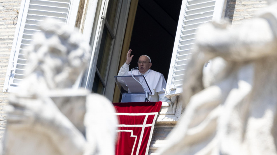 Per la giornata dei bambini Roberto Benigni all'Angelus col Papa