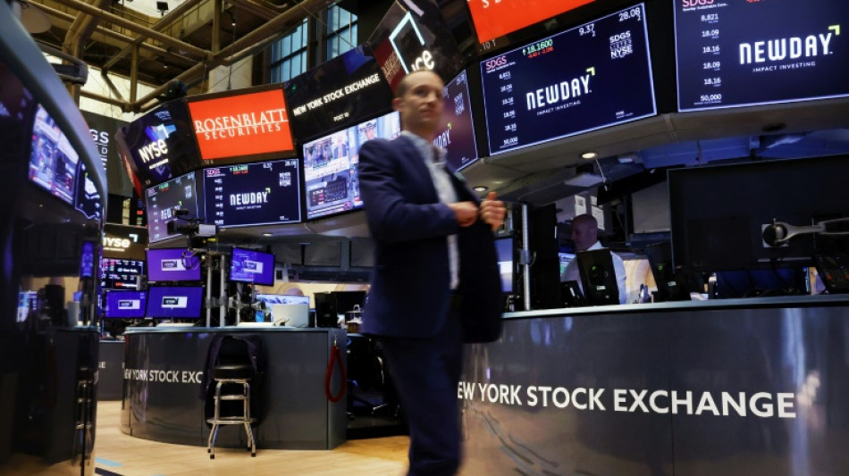 Wall Street termine en ordre dispersé, sixième baisse d'affilée pour le Dow Jones