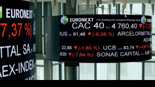 Après ses sommets, la Bourse de Paris continue de lâcher du lest 