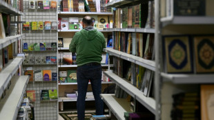 La literatura prohibida sale de la clandestinidad en las librerías de Damasco