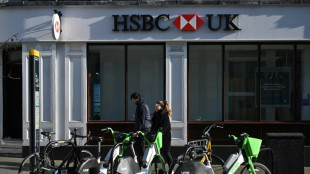 HSBC defeats proposal to split bank